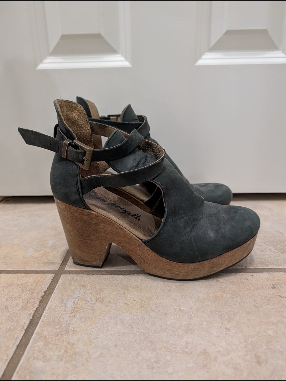 Free People Womens Black Leather Strappy Clog Heels